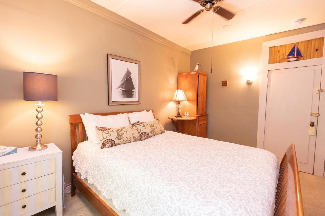 Waybury Inn East Middlebury Экстерьер фото