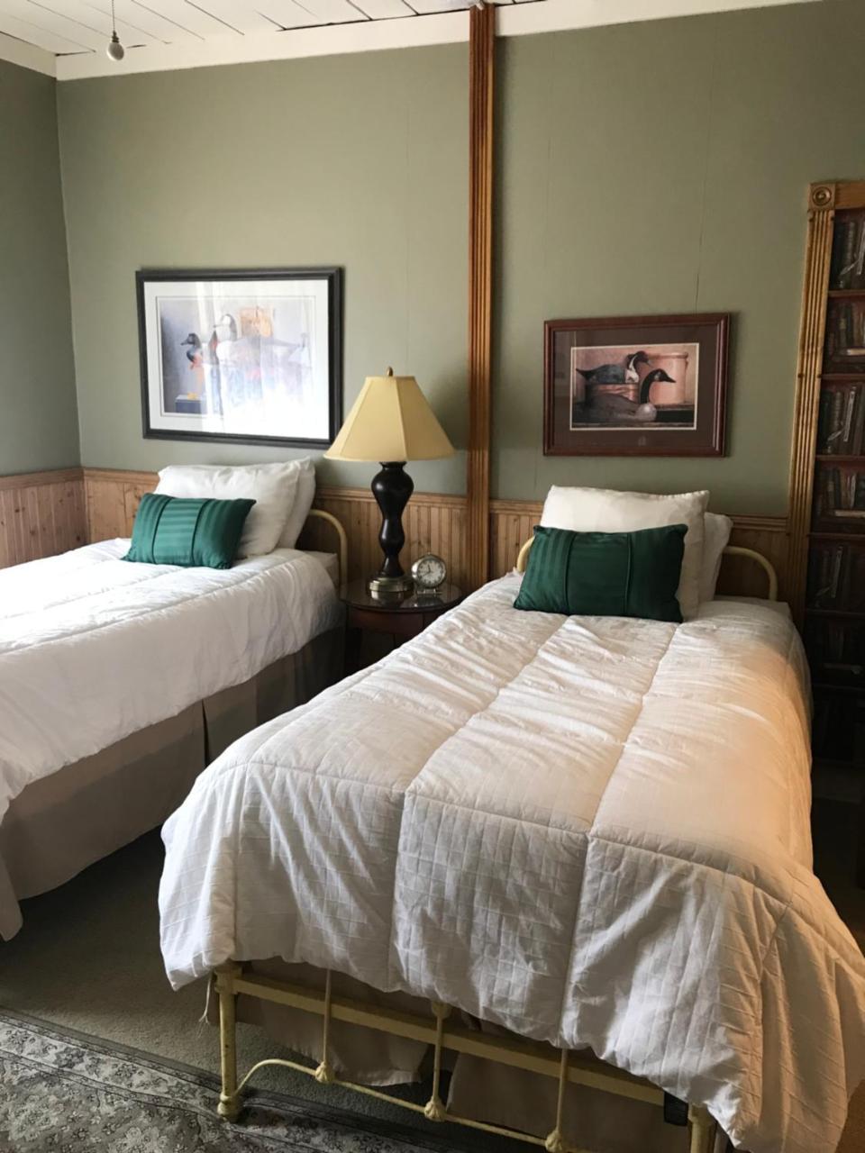 Waybury Inn East Middlebury Экстерьер фото